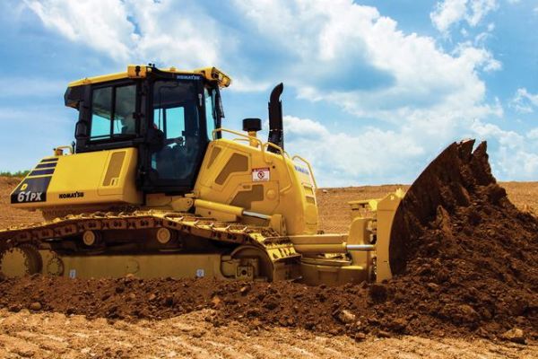 XT445L 5 action Pre Production 6 32