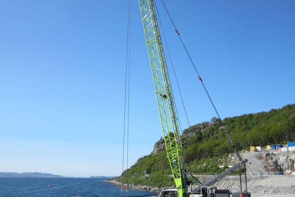 volvo benefits crawler excavator ec950f t4f stagev cn4 bigger machine bigger results 2324x1200