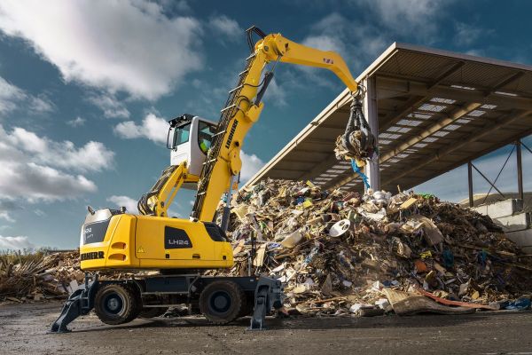 volvo benefits crawler excavator ec950f t4f stagev cn4 bigger machine bigger results 2324x1200