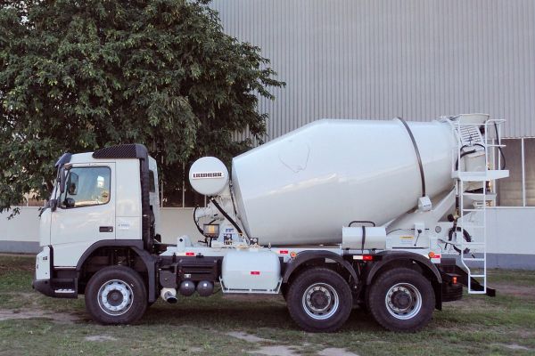 volvo benefits crawler excavator ec950f t4f stagev cn4 bigger machine bigger results 2324x1200