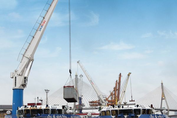 volvo benefits crawler excavator ec950f t4f stagev cn4 bigger machine bigger results 2324x1200