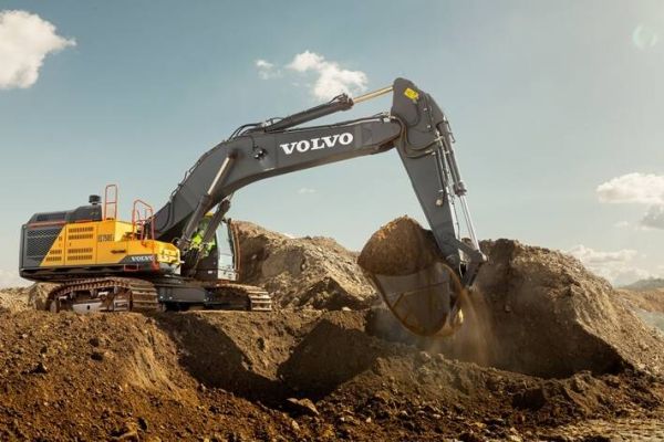volvo benefits crawler excavator ec950f t4f stagev cn4 bigger machine bigger results 2324x1200