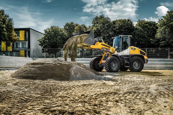 volvo benefits crawler excavator ec950f t4f stagev cn4 bigger machine bigger results 2324x1200