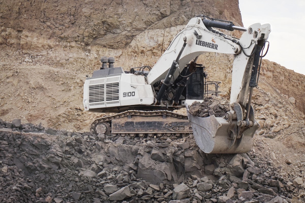 Liebherr r9100 sale