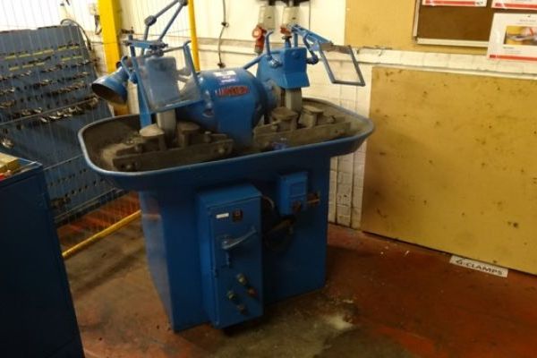 lumsden double ended heavy duty pedestal grinder new and used machines for sale the machine market 55551